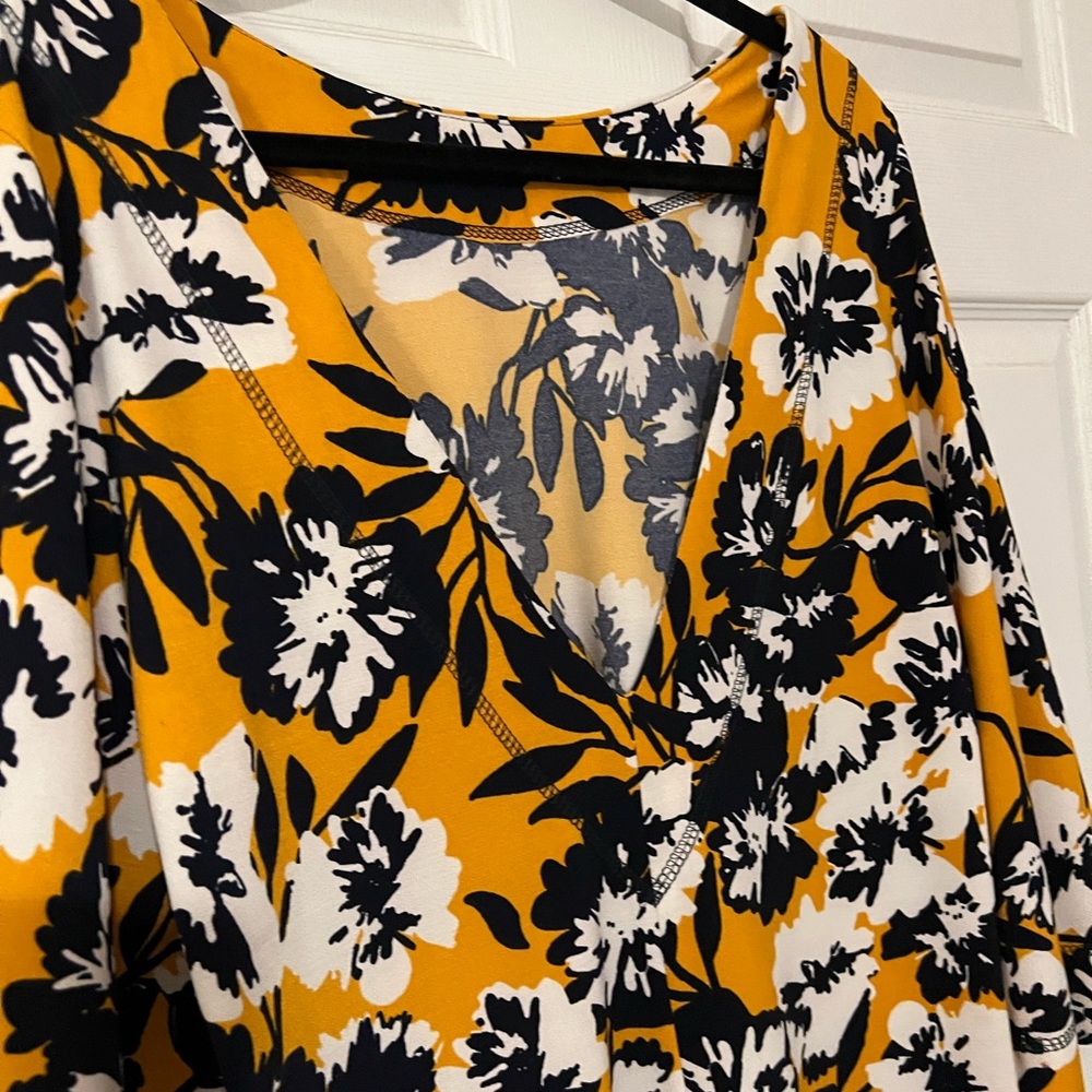 Unique dress SACADA BRAZIL with unique pattern size L bell sleeves